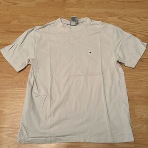 Tommy Hilfiger Unisex Tee Size M